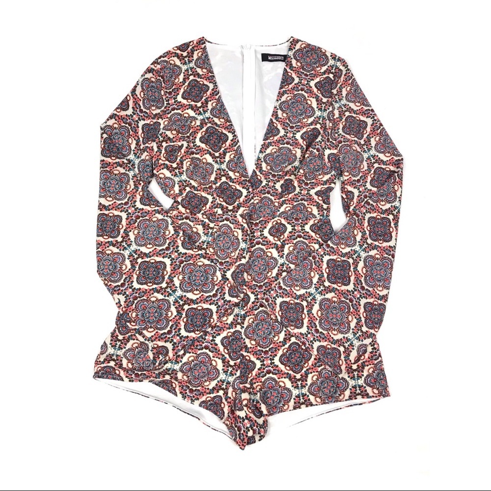 Missguided Printed Deep V-Neck Bell Sleeve Romper